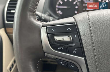 Позашляховик / Кросовер Toyota Land Cruiser Prado 2021 в 