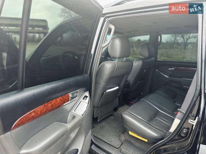 Внедорожник / Кроссовер Toyota Land Cruiser Prado 2003 в Подольске