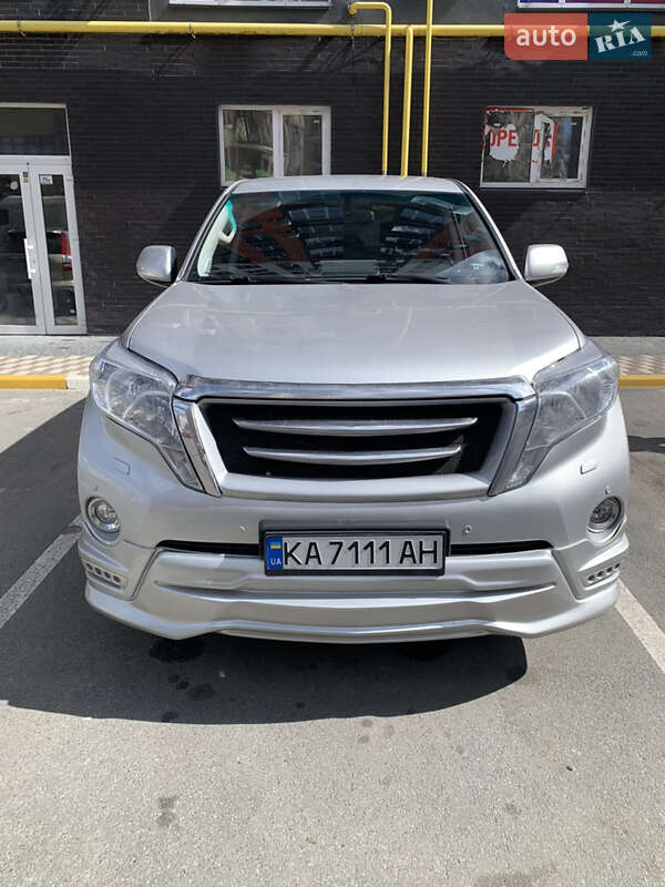 Toyota Land Cruiser Prado 2015