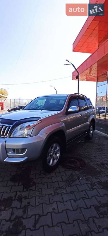 Внедорожник / Кроссовер Toyota Land Cruiser Prado 2005 в Черновцах