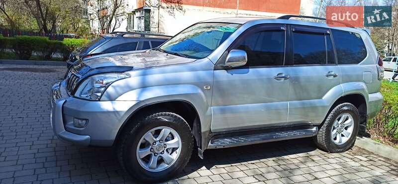 Внедорожник / Кроссовер Toyota Land Cruiser Prado 2005 в Черновцах