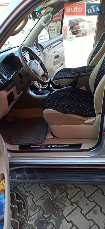 Внедорожник / Кроссовер Toyota Land Cruiser Prado 2005 в Черновцах