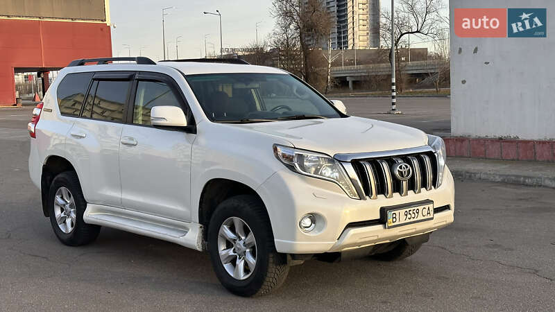 Toyota Land Cruiser Prado 2013