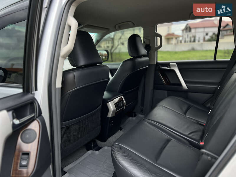 Внедорожник / Кроссовер Toyota Land Cruiser Prado 2010 в Одессе