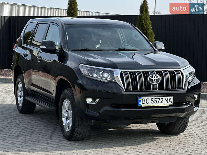 Внедорожник / Кроссовер Toyota Land Cruiser Prado 2019 в 