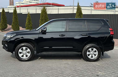 Внедорожник / Кроссовер Toyota Land Cruiser Prado 2019 в 