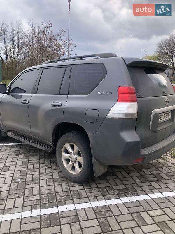 Внедорожник / Кроссовер Toyota Land Cruiser Prado 2012 в Днепре