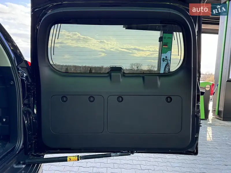 Позашляховик / Кросовер Toyota Land Cruiser Prado 2021 в 