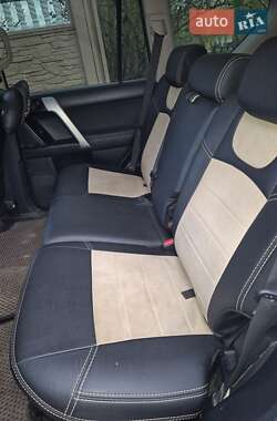 Внедорожник / Кроссовер Toyota Land Cruiser Prado 2015 в 