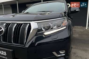 Внедорожник / Кроссовер Toyota Land Cruiser Prado 2021 в 
