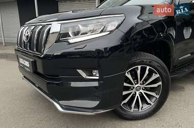 Внедорожник / Кроссовер Toyota Land Cruiser Prado 2021 в 