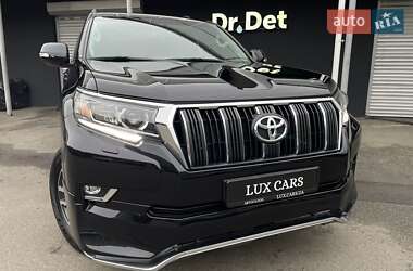 Внедорожник / Кроссовер Toyota Land Cruiser Prado 2021 в 