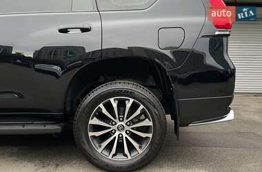 Внедорожник / Кроссовер Toyota Land Cruiser Prado 2021 в 