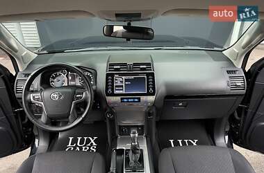 Внедорожник / Кроссовер Toyota Land Cruiser Prado 2021 в 