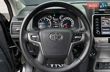 Внедорожник / Кроссовер Toyota Land Cruiser Prado 2021 в 