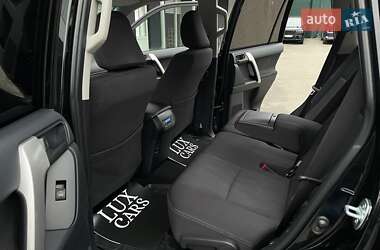 Внедорожник / Кроссовер Toyota Land Cruiser Prado 2021 в 