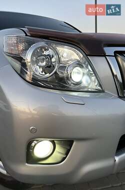 Внедорожник / Кроссовер Toyota Land Cruiser Prado 2010 в 