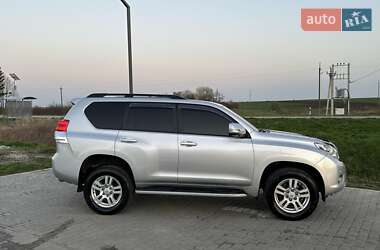 Внедорожник / Кроссовер Toyota Land Cruiser Prado 2010 в 