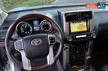 Внедорожник / Кроссовер Toyota Land Cruiser Prado 2010 в 