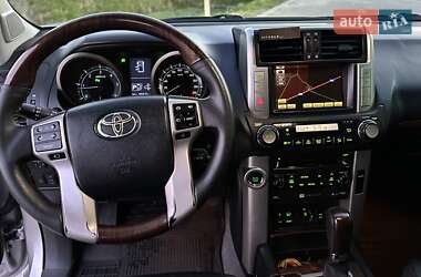 Внедорожник / Кроссовер Toyota Land Cruiser Prado 2010 в 