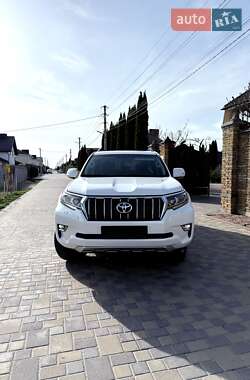 Внедорожник / Кроссовер Toyota Land Cruiser Prado 2020 в 