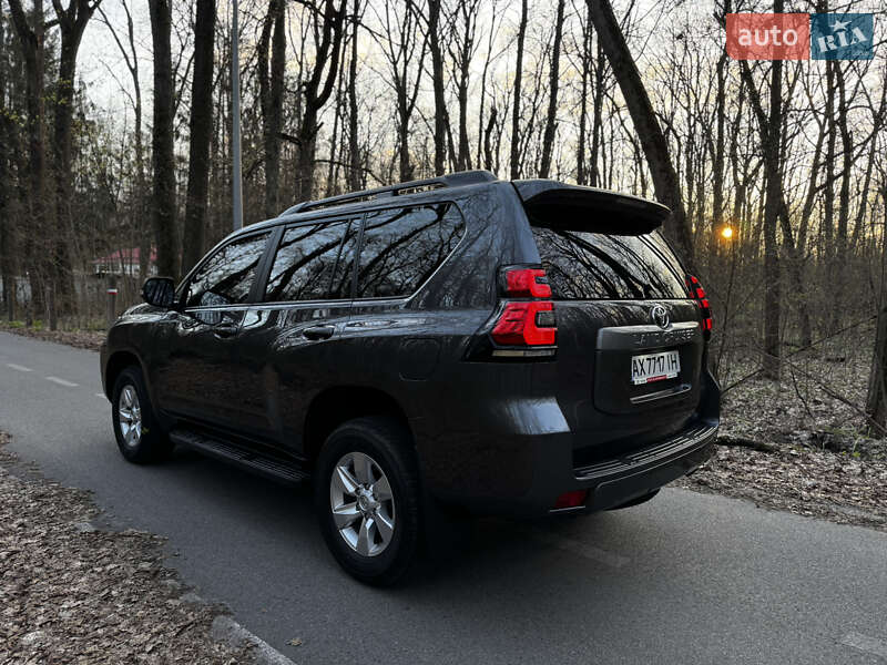 Внедорожник / Кроссовер Toyota Land Cruiser Prado 2022 в Харькове