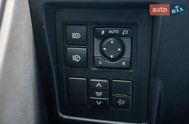 Внедорожник / Кроссовер Toyota Land Cruiser Prado 2022 в 