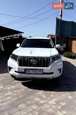 Внедорожник / Кроссовер Toyota Land Cruiser Prado 2020 в 