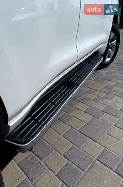 Внедорожник / Кроссовер Toyota Land Cruiser Prado 2020 в 