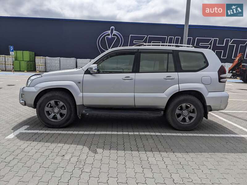 Внедорожник / Кроссовер Toyota Land Cruiser Prado 2004 в Ивано-Франковске