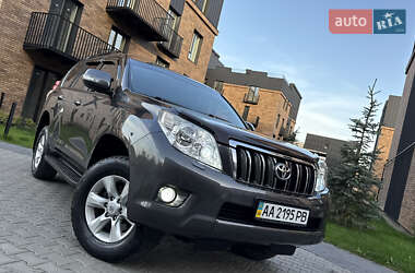 Внедорожник / Кроссовер Toyota Land Cruiser Prado 2014 в 