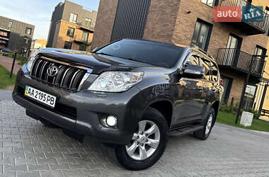 Внедорожник / Кроссовер Toyota Land Cruiser Prado 2014 в 