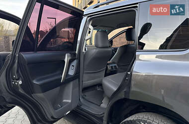 Внедорожник / Кроссовер Toyota Land Cruiser Prado 2014 в 