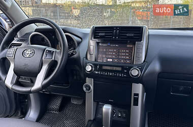 Внедорожник / Кроссовер Toyota Land Cruiser Prado 2014 в 