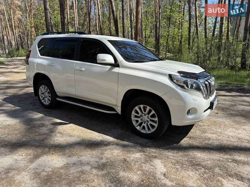 Toyota Land Cruiser Prado 2013