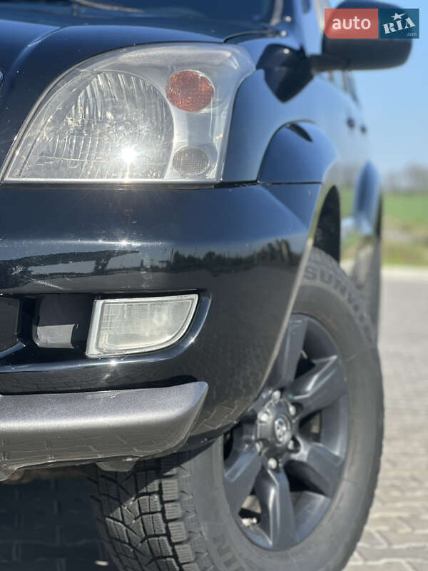 Позашляховик / Кросовер Toyota Land Cruiser Prado 2005 в Голованівську