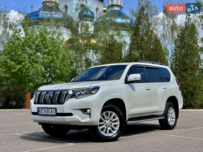 Внедорожник / Кроссовер Toyota Land Cruiser Prado 2014 в 