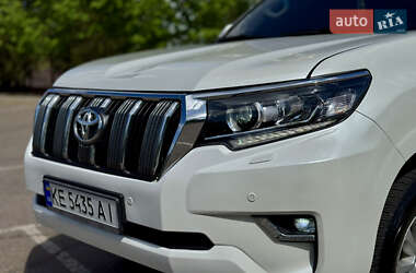 Внедорожник / Кроссовер Toyota Land Cruiser Prado 2014 в 