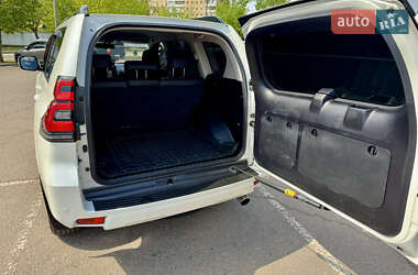 Внедорожник / Кроссовер Toyota Land Cruiser Prado 2014 в 