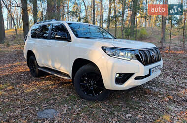 Внедорожник / Кроссовер Toyota Land Cruiser Prado 2021 в 