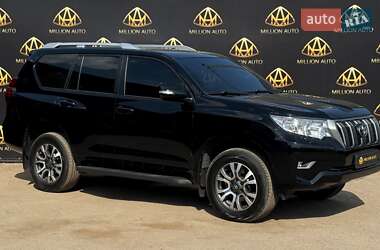 Внедорожник / Кроссовер Toyota Land Cruiser Prado 2018 в 