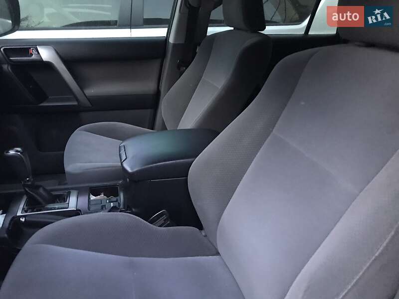 Внедорожник / Кроссовер Toyota Land Cruiser Prado 2013 в Киеве