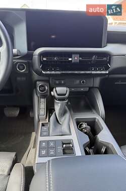 Внедорожник / Кроссовер Toyota Land Cruiser Prado 2024 в 