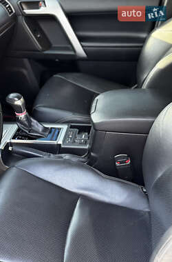 Внедорожник / Кроссовер Toyota Land Cruiser Prado 2021 в 
