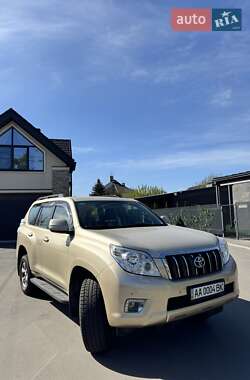 Позашляховик / Кросовер Toyota Land Cruiser Prado 2012 в 