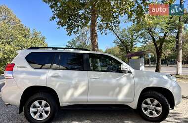 Позашляховик / Кросовер Toyota Land Cruiser Prado 2011 в 