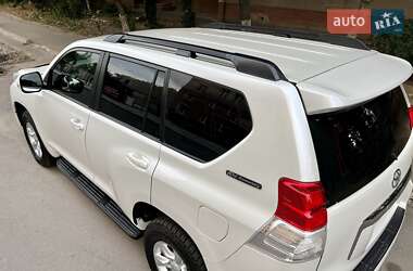 Позашляховик / Кросовер Toyota Land Cruiser Prado 2011 в 