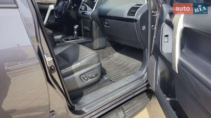 Позашляховик / Кросовер Toyota Land Cruiser Prado 2020 в Шостці