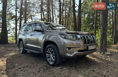 Позашляховик / Кросовер Toyota Land Cruiser Prado 2018 в 