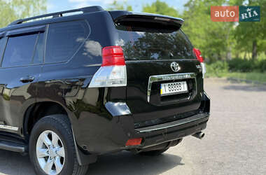 Внедорожник / Кроссовер Toyota Land Cruiser Prado 2011 в 